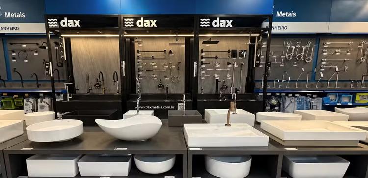 DAX destaca metais com 10 anos de garantia para projetos duradouros