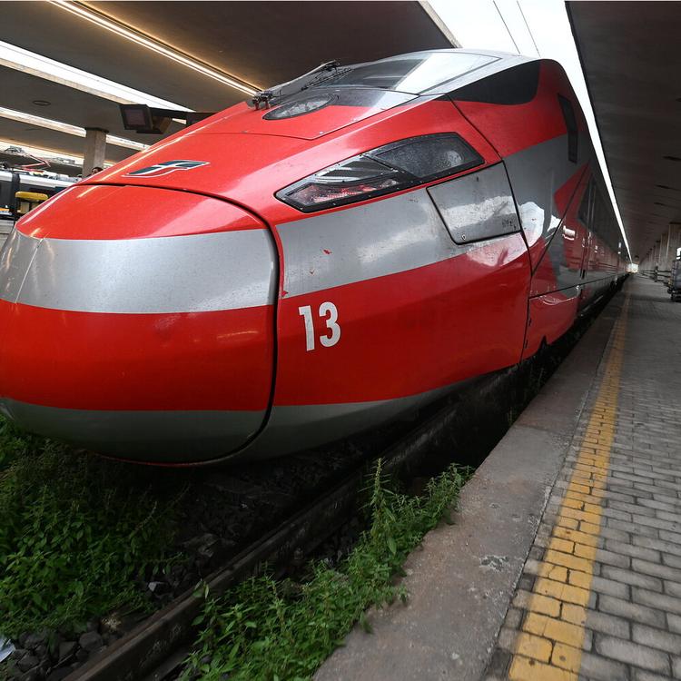 Firenze, addio al Ponte al Pino dopo 140 anni: treni dimezzati e ritardi fino a 2 ore e mezza