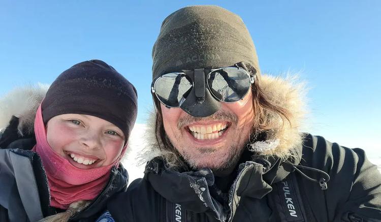 Un redoux inhabituel complique le retour de la traversée du Svalbard par Mina