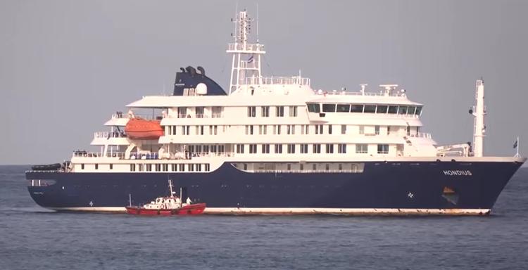 VÍDEO: Passageiros com sintomas são retirados de cruzeiro onde houve possível surto de hantavírus
