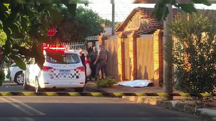 Dupla em motocicleta mata homem a tiros em Assis