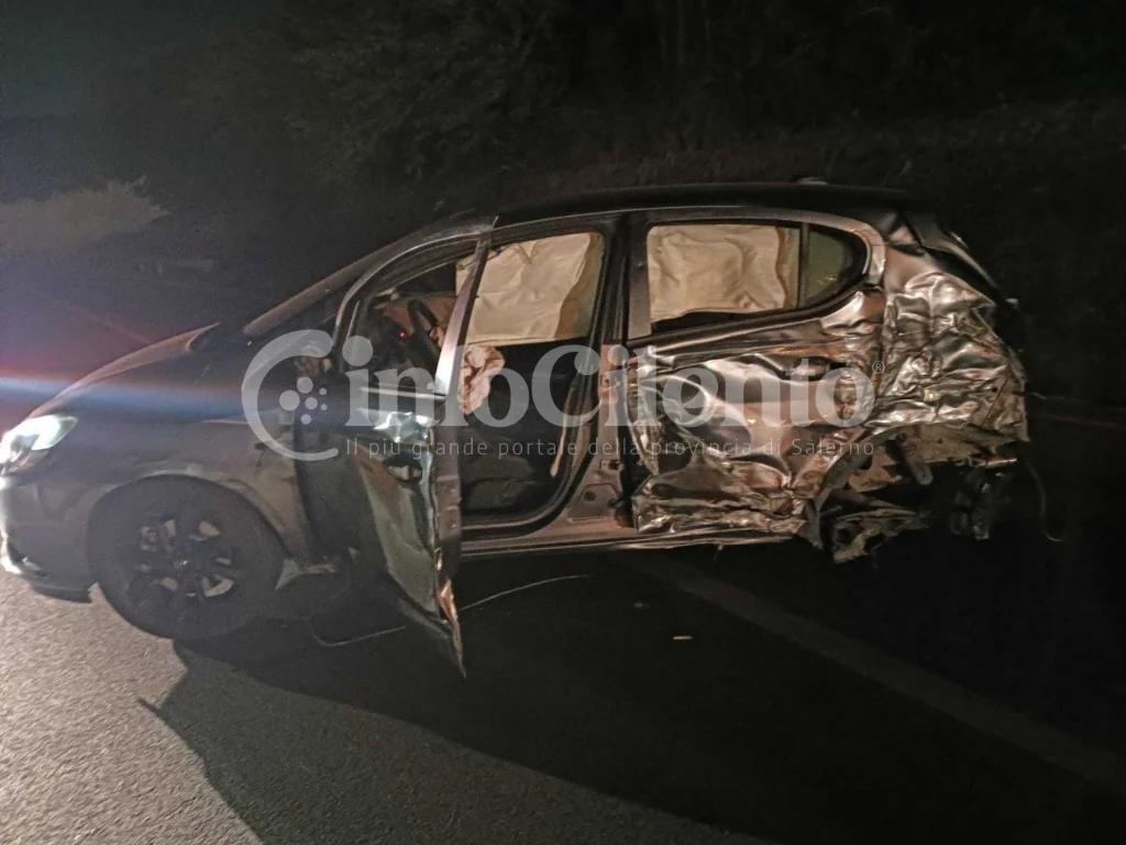 Incidente sulla statale 19 tra Eboli e Battipaglia: scontro violento nella notte, conducente sotto shock rintracciato a piedi