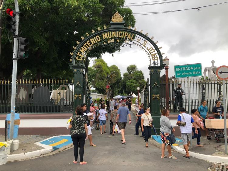 Dia dos Finados: confira o horário de funcionamento de serviços essenciais em Manaus durante feriado