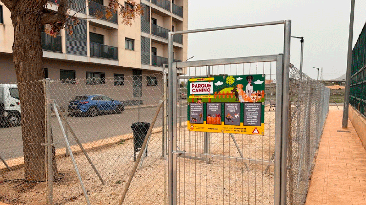 #Monforte abre un nuevo parque canino en el centro urbano