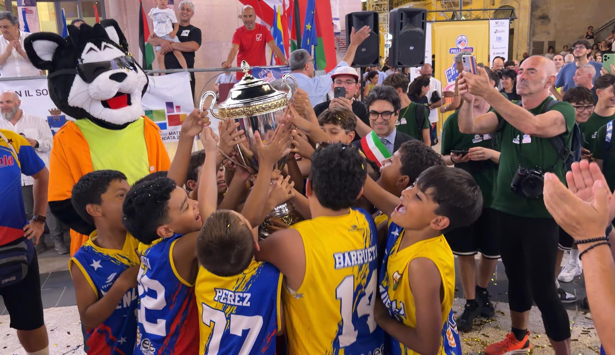 Matera, Minibasket in Piazza: Caracas cala il tris di vittorie