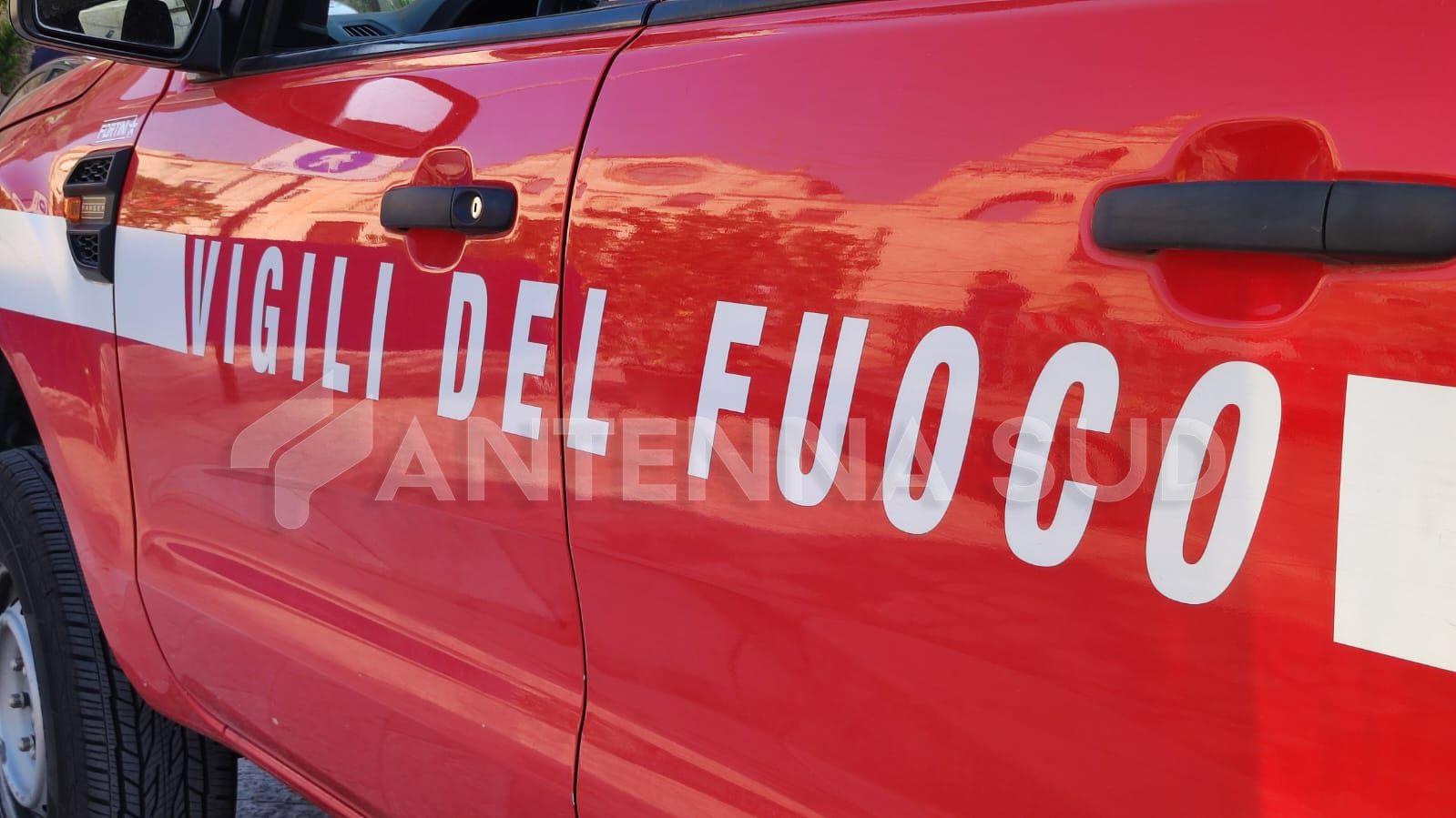 Martina Franca: precipita in un pozzo, salvato dai Vigili del Fuoco