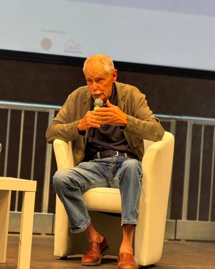 De Luca: “Spero nella sconfitta di Hamas. L’odio? Nuoce a chi lo prova”