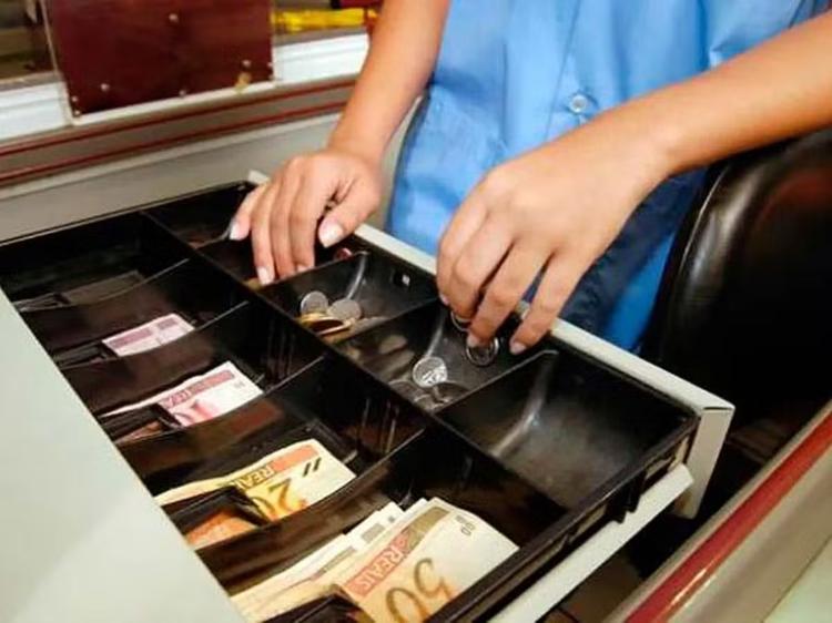 Vagas de emprego no DF: agências do trabalhador oferecem 1.011 postos; salários vão até R$ 4,5 mil