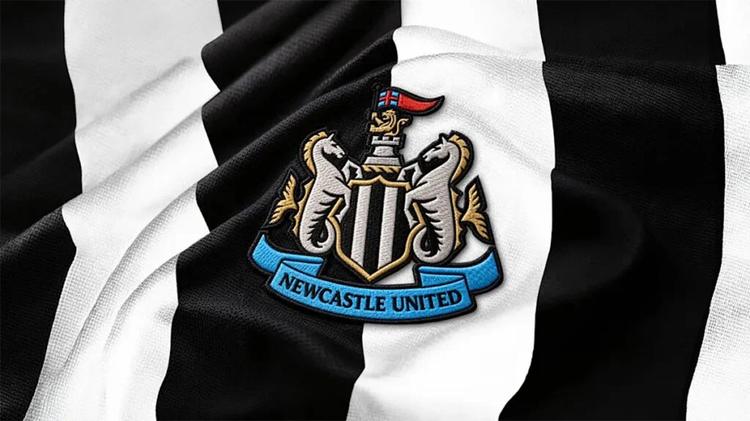 Newcastle United Crest 2027 Shirt