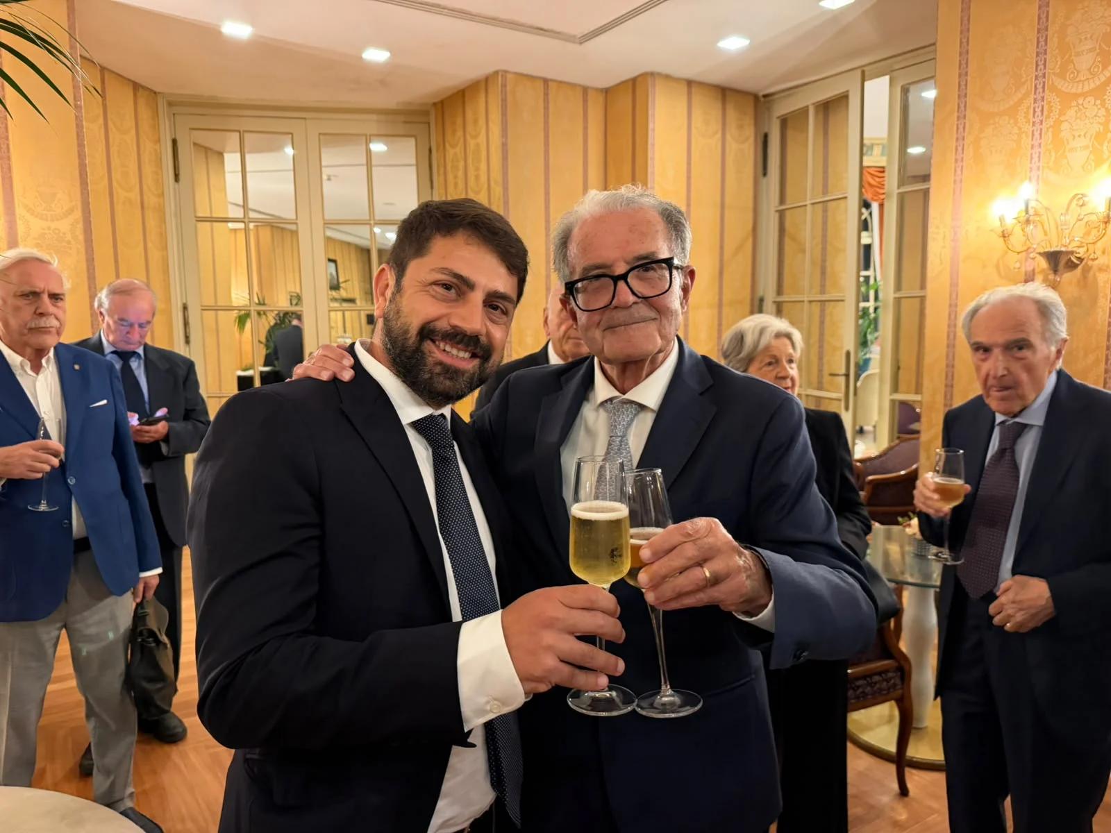 Ascea protagonista alla Federico II: il futuro dei piccoli Comuni al centro del dibattito con Paul Krugman e Romano Prodi