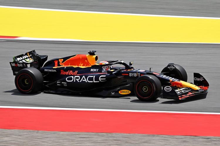 Verstappen lidera primeiro treino livre do GP da Espanha de Fórmula 1