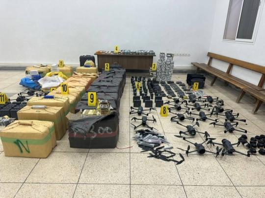 إحباط محاولة كبرى لتهريب المخدرات وحجز 700 كلغ من الشيرا و25 طائرة مسيرة