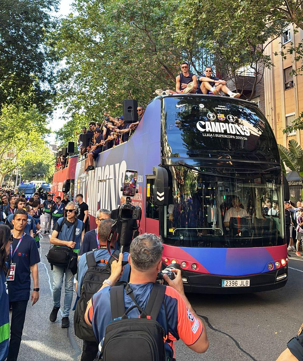 Barcelona se tiñó de azulgrana con casi 5 horas de rúa