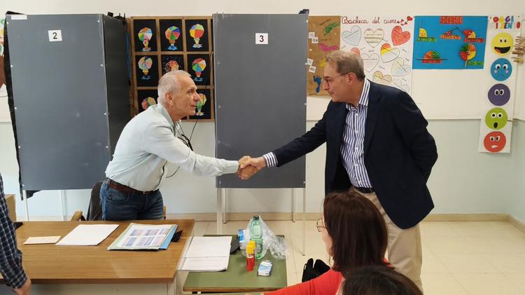 Mesagne, il prefetto Aprea visita i seggi elettorali