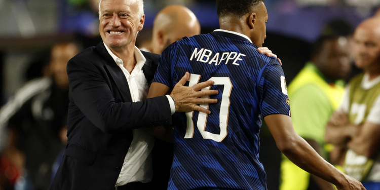 Mondiali: Francia-Iraq 3-0, Bleus ai 16esimi in mezzo ai fulmini