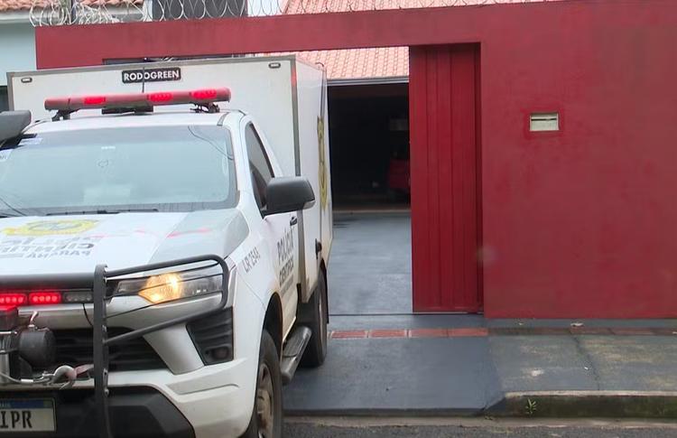 Vizinha desconfia de portão aberto, decide entrar na casa e descobre assassinato de morador, no Paraná