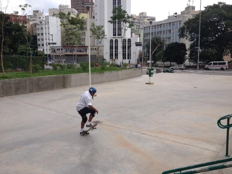 Prefeitura propõe conceder Praça Roosevelt à iniciativa privada; frequentadores temem restrição de acesso e aumento de preços