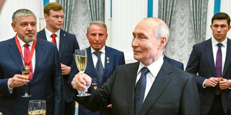 Putin: compiute esercitazioni nucleari con la Bielorussia, missili intercontinentali e ipersonici