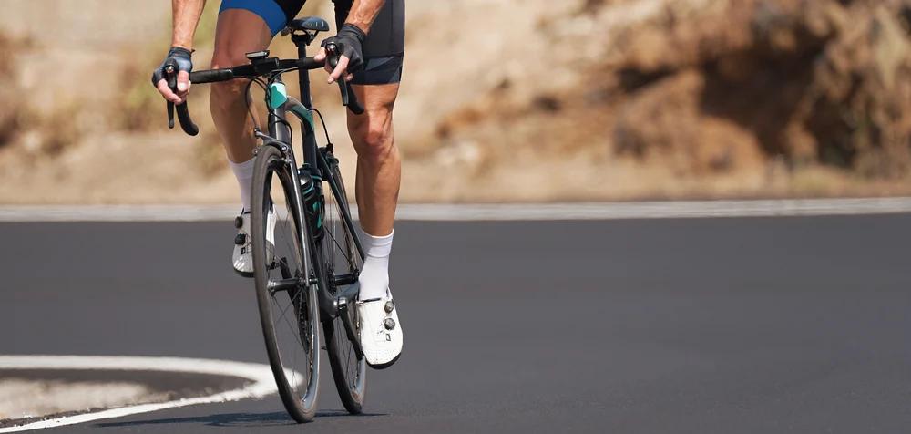 Sicurezza stradale, dal salernitano un appello a tutelare i ciclisti con la distanza minima di 1,5 metri