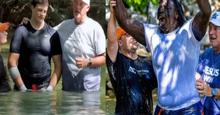 Jugadores de fútbol americano se bautizan públicamente