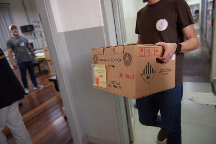 Apesar de decisão de Zanin, escolas na região de Ribeirão Preto e Franca encerram votação no horário regular