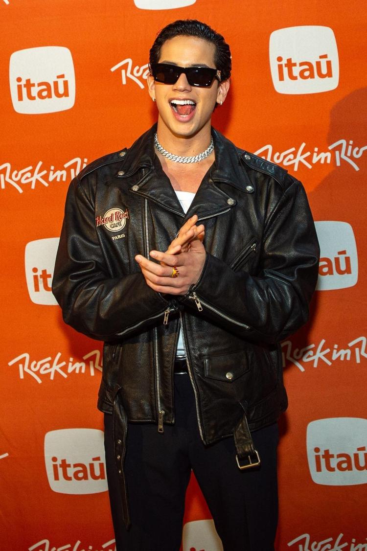 Léo Foguete Estreia no Rock In Rio Com Pocket Show e Participação de Melody 