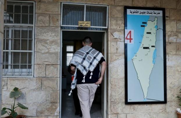 الفلسطينيون يدلون بأصواتهم في أول انتخابات بلدية منذ حرب غزة