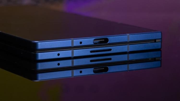 the galaxy z fold 7 folded up