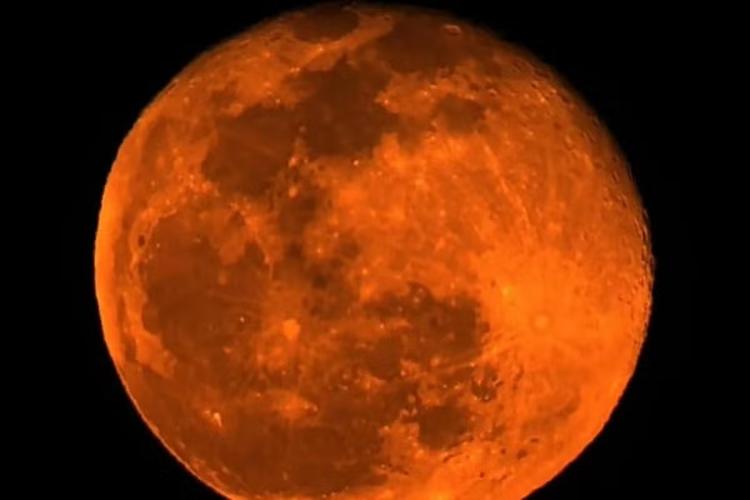 Lua de Caçador ilumina o céu no interior de Pernambuco; veja FOTOS do fenômeno