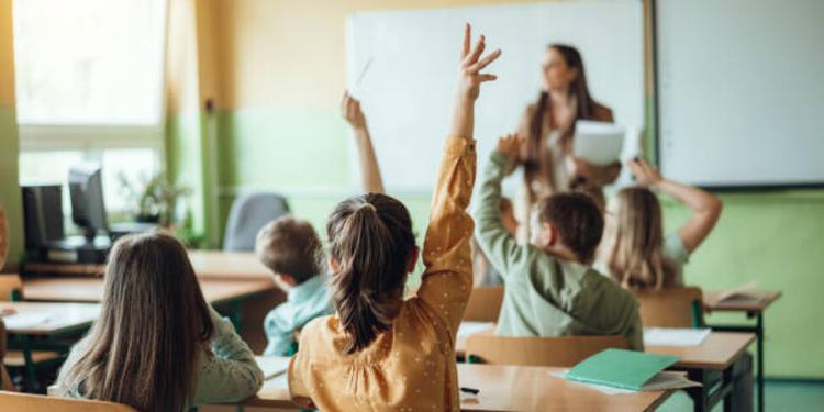 Scuole, in Calabria climatizzate solo sei su cento. «Docenti e Ata al lavoro con 35 gradi»