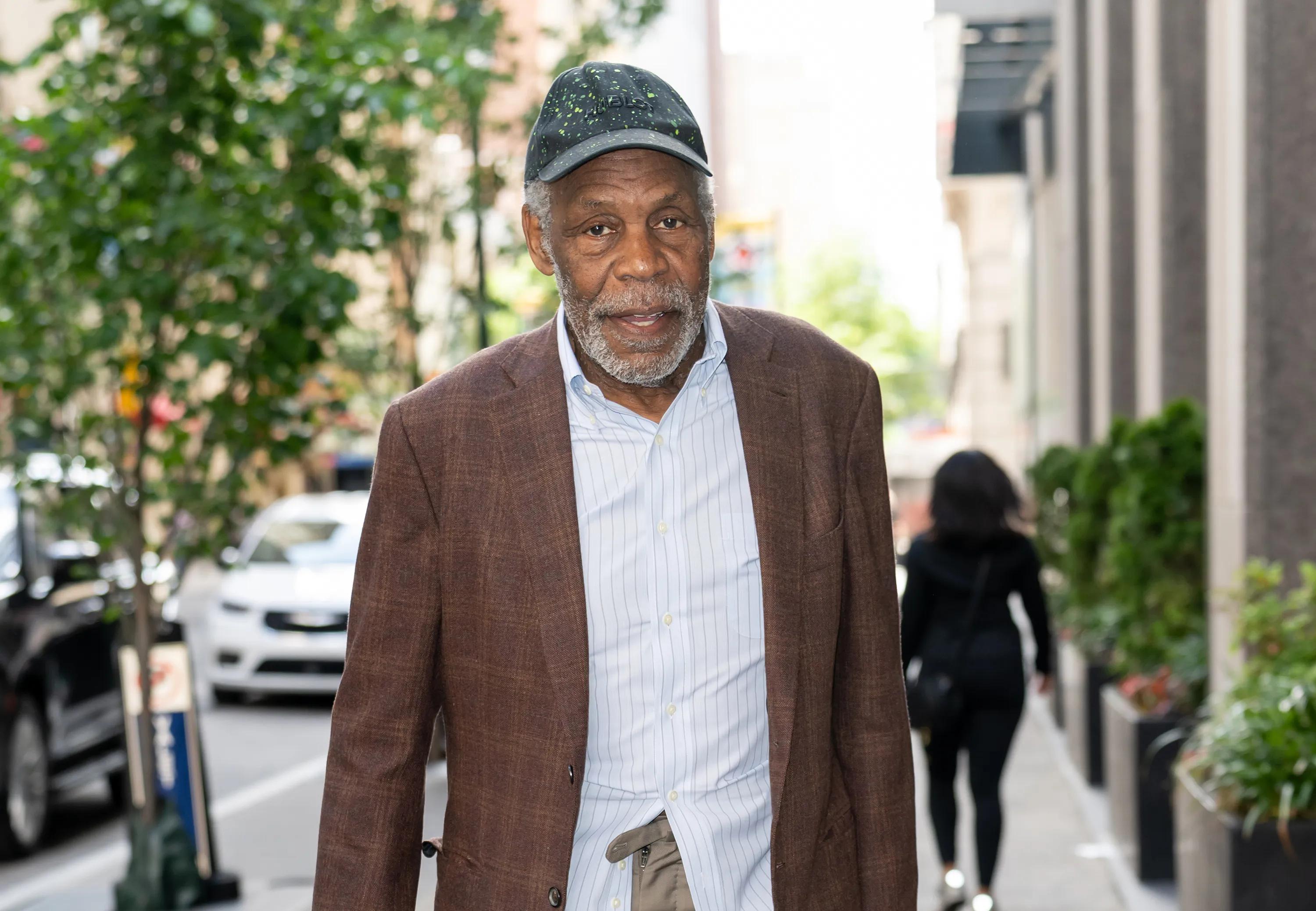 Danny Glover, el actor conocido por “Lethal Weapon”, revela que padece la enfermedad de Alzheimer