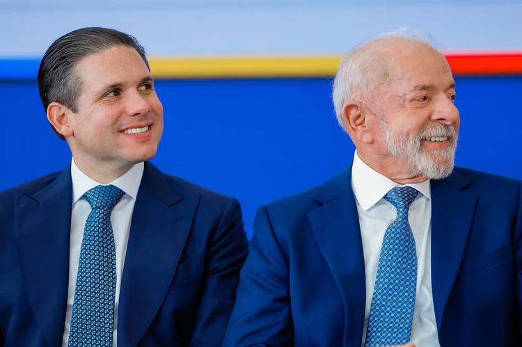 Sem acordo sobre urgência, Motta cede e define relator de projeto do governo sobre o fim da escala 6x1