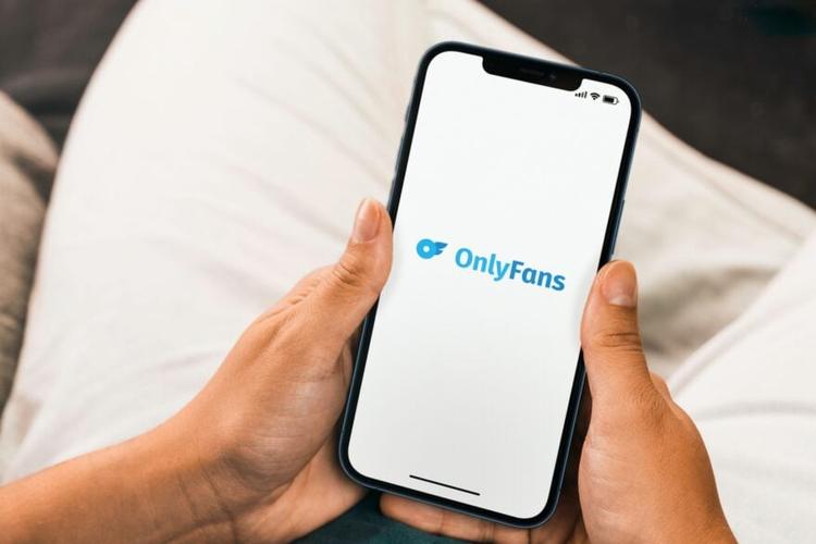 OnlyFans est en difficulté : sa valorisation s’écroule et la plateforme tente d’obtenir de l’aide