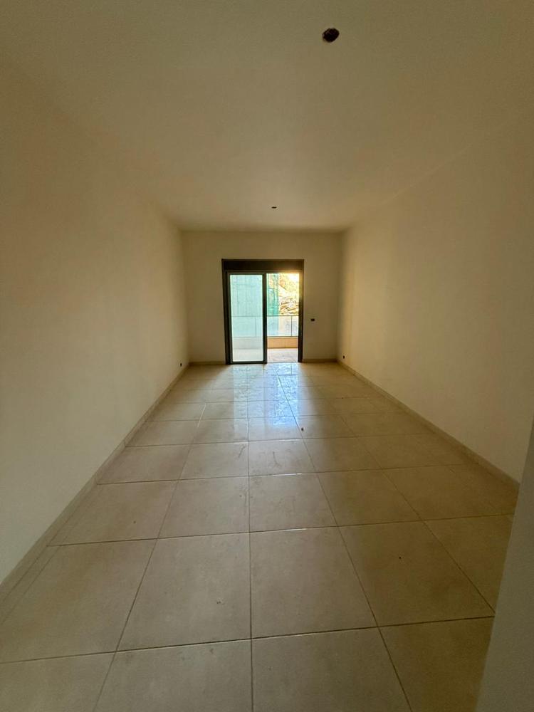 For Sale: Apartment in Dekweneh