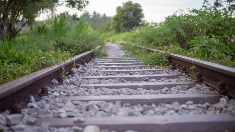 Lawsuit targets train operators in Mississippi crash that killed 5