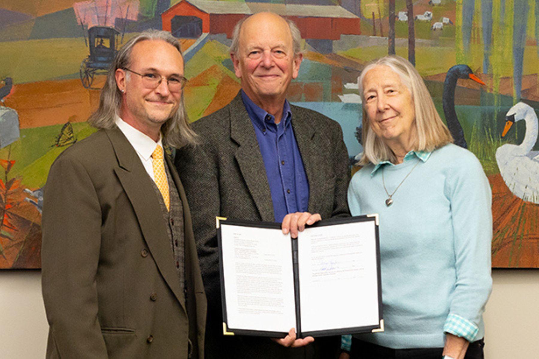 Family of Elric Johnston Endersby donates Vernacular Architecture Archive of celebrated timber frame historian to Kutztown University