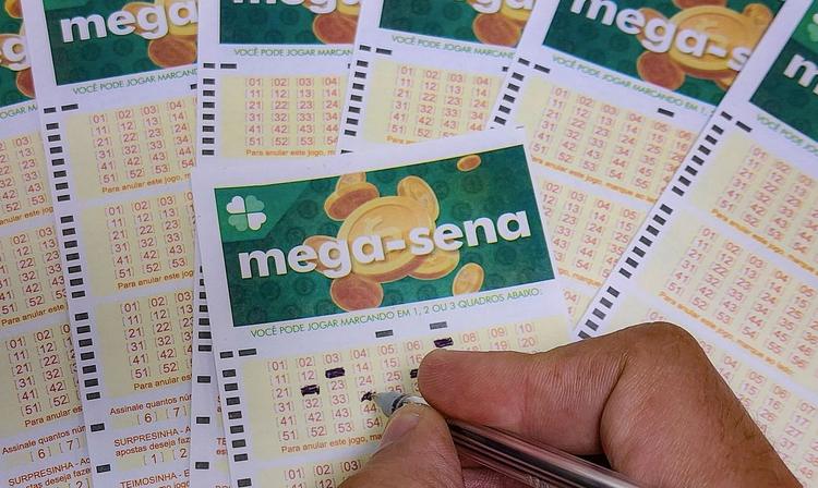 Mega-Sena: Aposta de AL acerta 5 números e leva R$ 105 mil