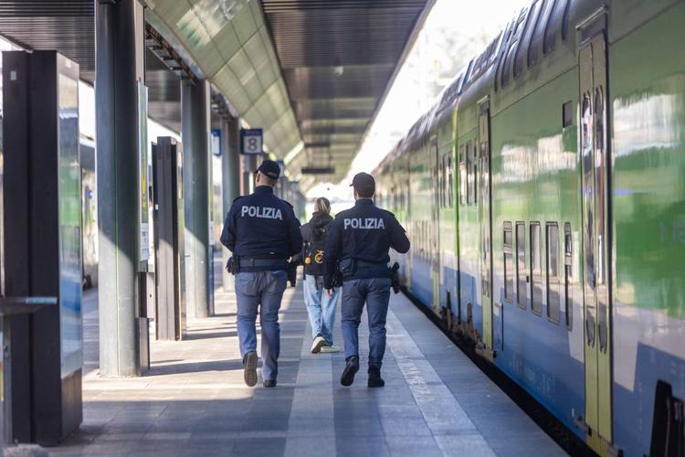 Straniero irregolare minaccia capotreno con un coltello: ora è nel Cpr di Gorizia