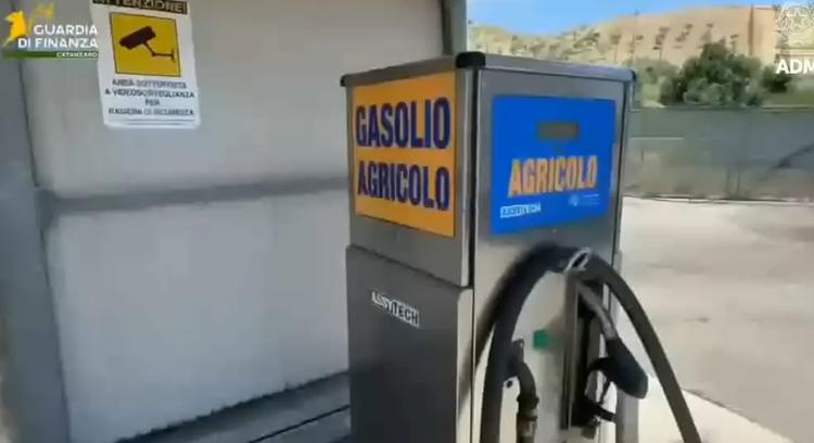 Eni: da oggi sconto del 20% a prezzi di gasolio e benzina a uso agricolo e motopesca