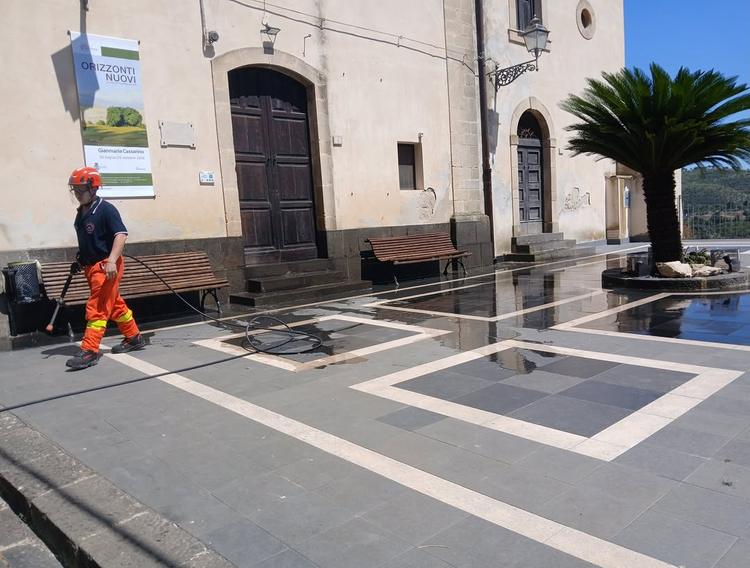 💛 Un sentito ringraziamento ai volontari del Gruppo Comunale di Protezione Civile di Licodia Eubea per il prezioso lavo...