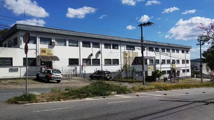 Servidor público é preso suspeito de agredir companheira em Divinópolis