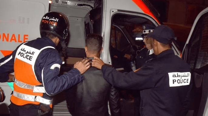فرقة الدراجين بالعطاوية توقف شخصا متلبسًا بحيازة مخدر الشيرا