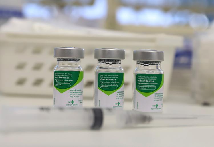 Cidade de SP amplia vacinação contra gripe para toda a população a partir de segunda