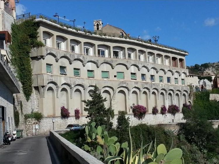 🏆 Taormina prima classificata in Italia con il progetto “AMURI”: ammesso a finanziamento un piano di rigenerazione da c...