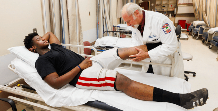 UMMC offering Friday night injury clinic throughout high school football season