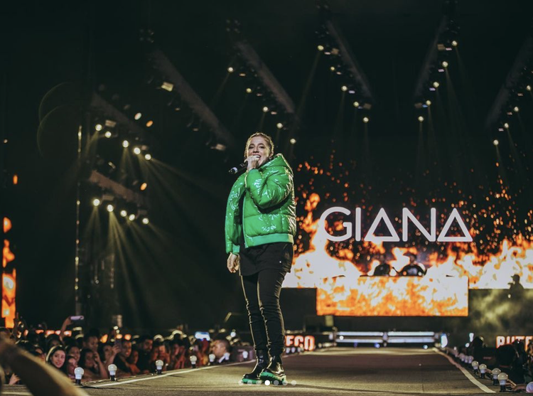 Conheça Giana Althaus, jovem multi-instrumentista e influenciadora digital