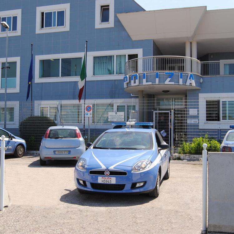 Traffico di droga e omesso sequestro, arrestati 5 poliziotti di Anzio