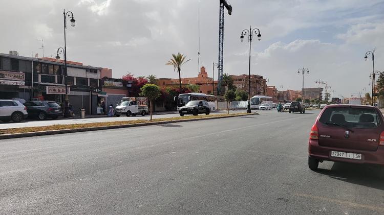 الوالي خطيب الهبيل يتدخل لانهاء عبث احتلال أرصفة شارع مولاي عبد الله بمراكش