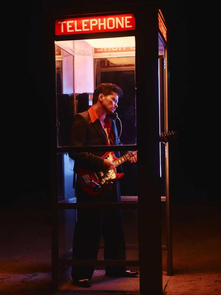 Bruno Mars lança clipe de 