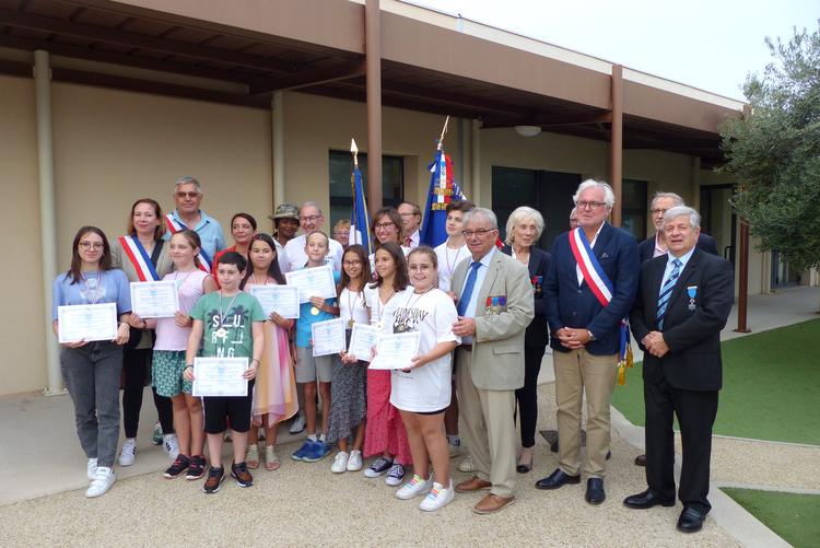 Le prix du Civisme départemental pour la jeunesse décernée par l’ANMONM66 à 13 élèves de l’école primaire de Tresserre.